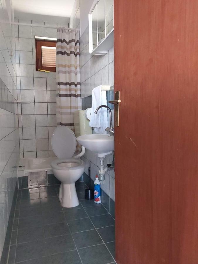 Apartmani Vesna Miškovići Exteriör bild